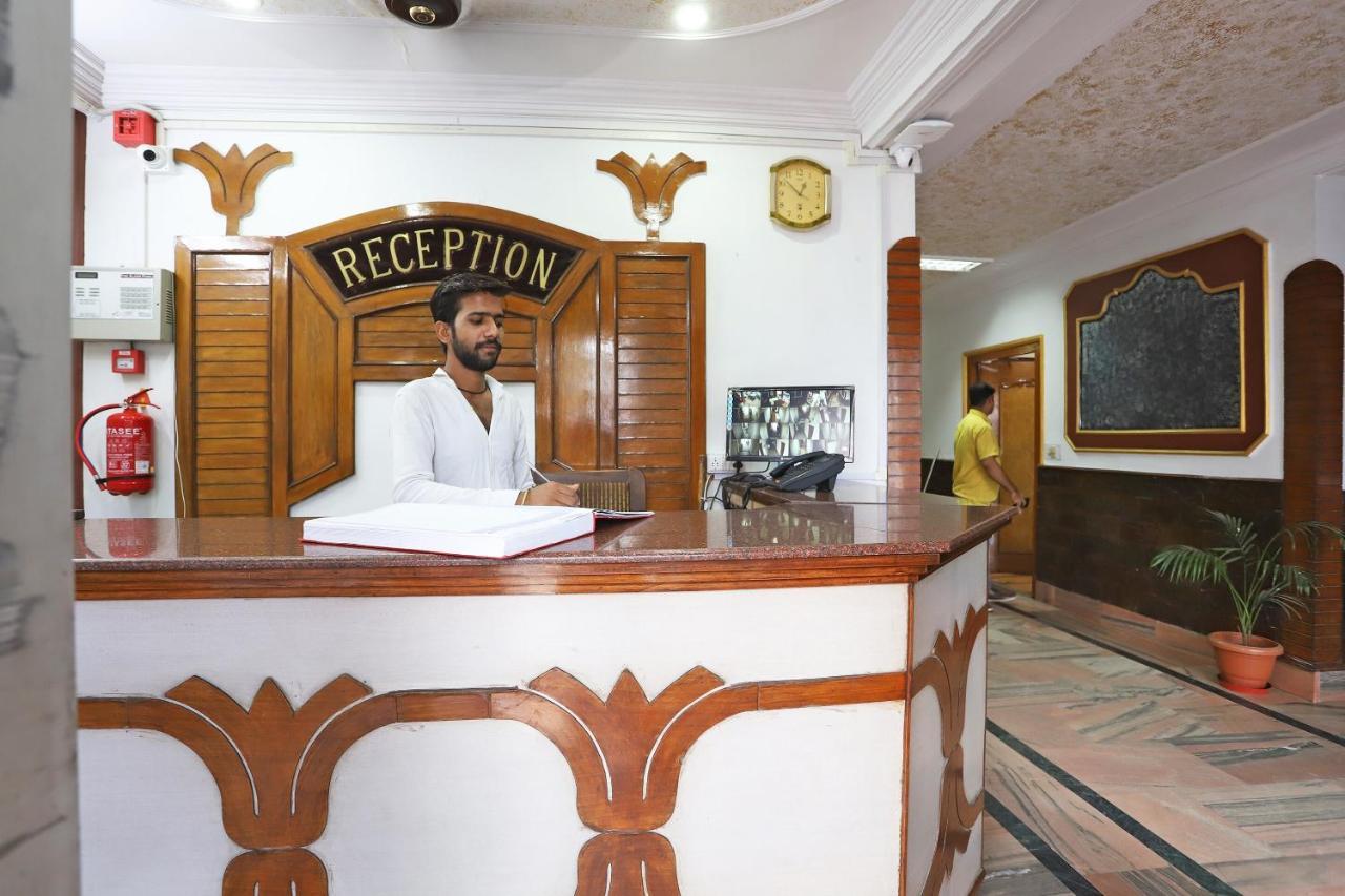 Oyo Flagship 76697 Hotel Park Awadh Lucknow Exterior photo